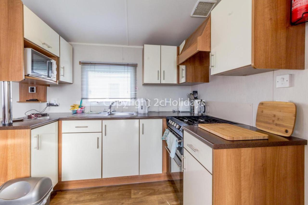 Отель 617 Seawick Jaywick Sands Экстерьер фото