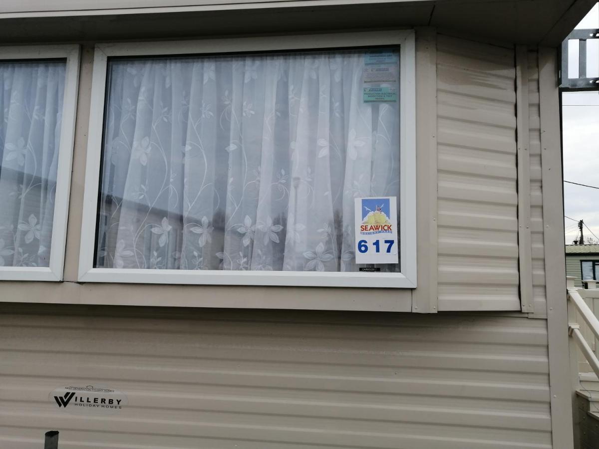 Отель 617 Seawick Jaywick Sands Экстерьер фото