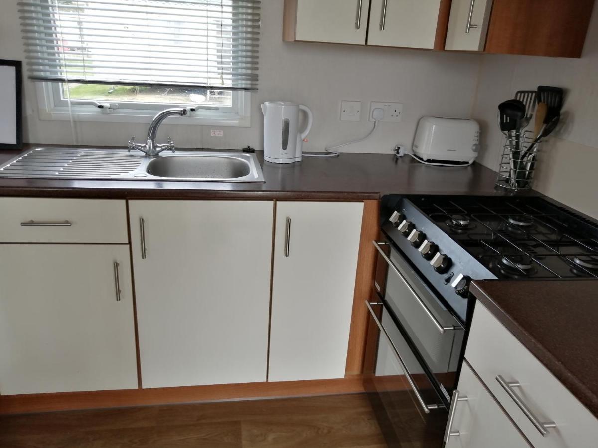Отель 617 Seawick Jaywick Sands Экстерьер фото