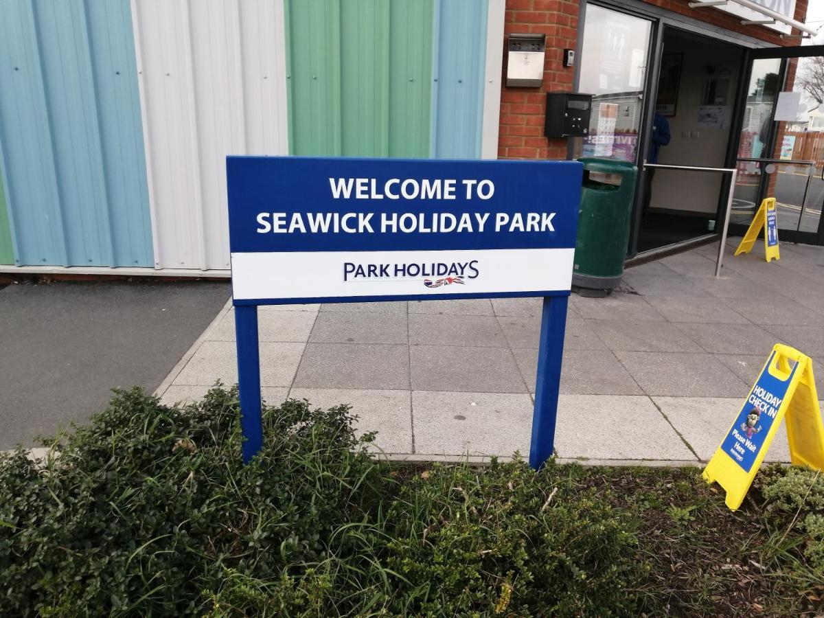 Отель 617 Seawick Jaywick Sands Экстерьер фото
